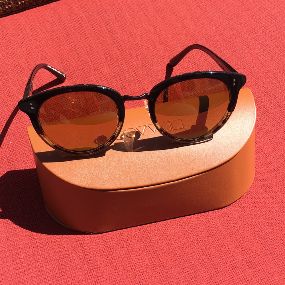 Oliver People Round Frm Tortoiseshell Sunglasses - Picture 7 of 8